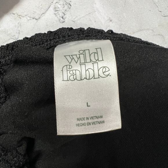 Wild Fable Triangle Crochet Bikini Top Size L Black Tassel Shell TARGET NWOT - Picture 4 of 8